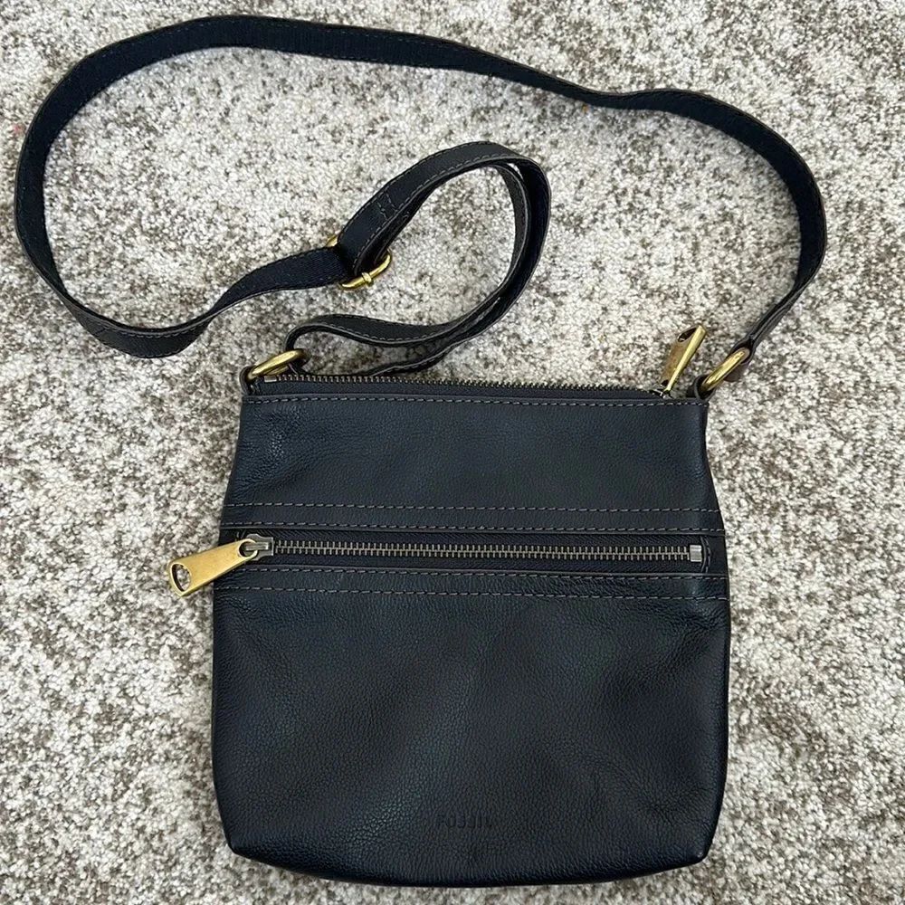 Fossil Black Leather Crossbody Bag 8 3/8”x8”